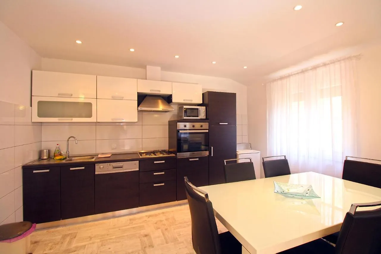 Apartment Valbandon 2198 Фажана Хорватия